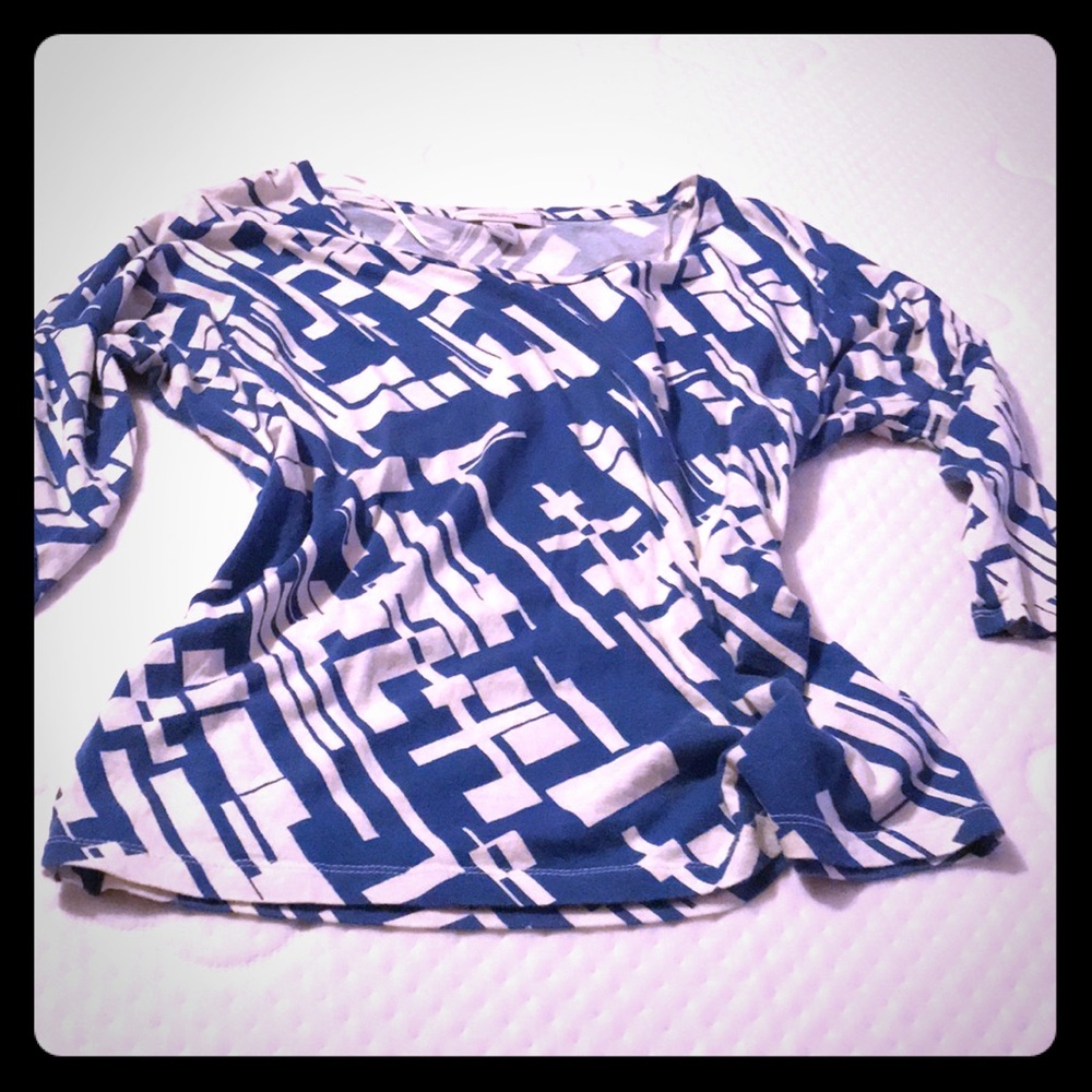 5/$15 💥Style & Co Batwing Blue and White Top